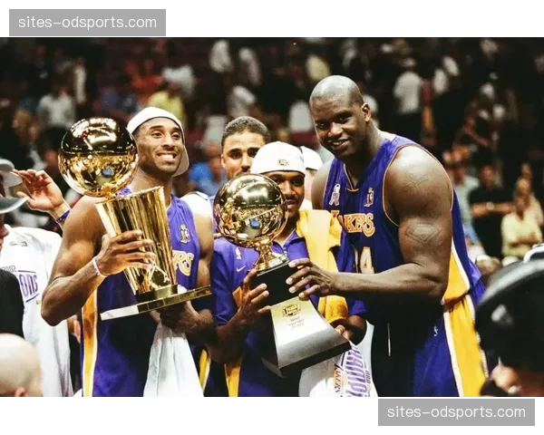 拉沃尔佩体系中场后撤组织 托纳利蒂莱曼斯B席成战术关键执行者